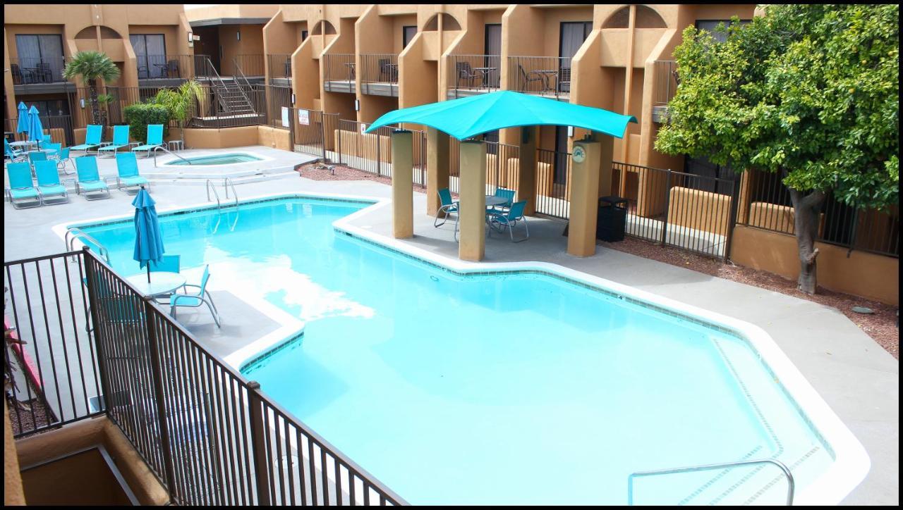 Ramada By Wyndham Tucson Airport Hotel Drexel Heights Ngoại thất bức ảnh
