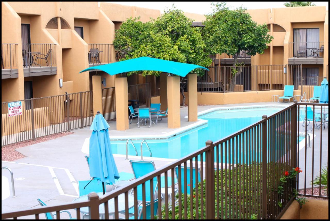 Ramada By Wyndham Tucson Airport Hotel Drexel Heights Ngoại thất bức ảnh