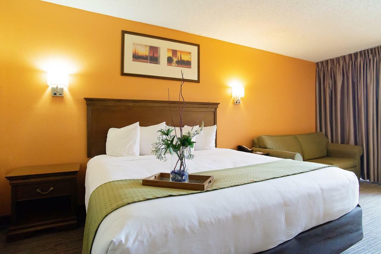 Ramada By Wyndham Tucson Airport Hotel Drexel Heights Ngoại thất bức ảnh